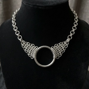 Extravagáns Nemesacél Chainmaille Nyaklánc � Kézműves Alternatív Ékszer Központi Karikával - ékszer - ékszerszett - Meska.hu