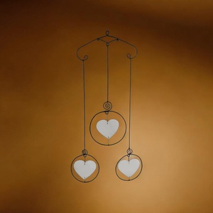 Fém drótos szívecskés fali dísz, Otthon & Életmód, Dekoráció, Fali és függő dekoráció, Falra akasztható dekor, Mindenmás, Gyurma, MESKA