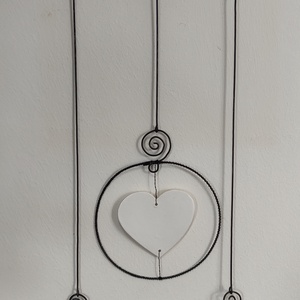 Fém drótos szívecskés fali dísz - otthon & életmód - dekoráció - fali és függő dekoráció - falra akasztható dekor - Meska.hu