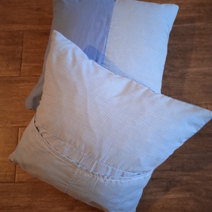 Romantikus világoskék mintás díszpárna huzat kézi hímzéssel szettben - otthon & életmód - lakástextil - párna & párnahuzat - díszpárnahuzat - Meska.hu