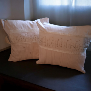 Romantikus rózsaszín díszpárna huzat hímzéssel szettben, Otthon & Életmód, Lakástextil, Párna & Párnahuzat, Díszpárnahuzat, Varrás, MESKA