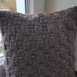 Kézzel horgolt díszpárna huzat barna színben, Otthon & Életmód, Lakástextil, Párna & Párnahuzat, Díszpárnahuzat, Varrás, Horgolás, MESKA