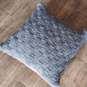 Kézzel horgolt díszpárna huzat barna színben - otthon & életmód - lakástextil - párna & párnahuzat - díszpárnahuzat - Meska.hu