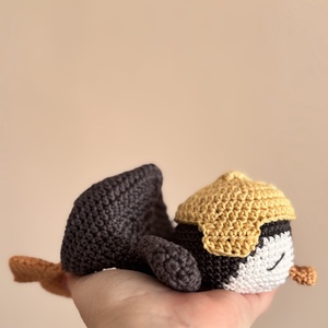 Alex, a kis pingvin nyunyó - baba - mama - baba játékok - szundikendő, alvóka - Meska.hu