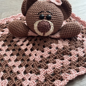 Borika, a kis édes macis szundikendő - baba - mama - baba játékok - szundikendő, alvóka - Meska.hu