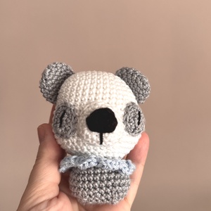Bao, az álomszuszék panda – horgolt marokbaba, Játék & Sport, Plüssállat & Játékfigura, Más figura, Horgolás, Ismerjétek meg Baót, a bambuszerdő legnagyobb alvóbajnokát!

Bao szerint az életben három igazán fo..., MESKA