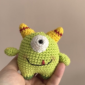 Ziggy, a szörnyen jó fej � kézzel horgolt amigurumi szörnyecske  - Meska.hu