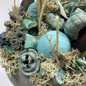 Buzogányos Len(csi) - Vízparti hangulatú tartós, világosszürke-zöld kaspós, türkiz bojtos asztaldísz   - otthon & életmód - dekoráció - asztal és polc dekoráció - asztaldísz - Meska.hu