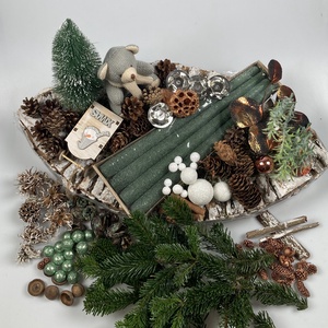 116 darabos, faborítású, mohaszőnyeggel fedett csónakalakú alapra tervezett DIY adventi koszorú szett (X-02), DIY (Csináld magad), Egységcsomag, Virágkötés, MESKA