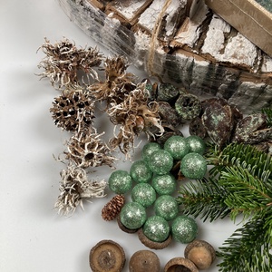 116 darabos, faborítású, mohaszőnyeggel fedett csónakalakú alapra tervezett DIY adventi koszorú szett (X-02) - diy (csináld magad) - egységcsomag - Meska.hu