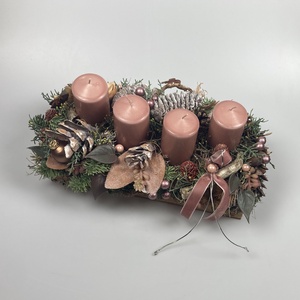 Fahéj - fahéjszínű tuskógyertyás adventi asztaldísz dobozban, termésekkel és kellékekkel gazdagon díszítve, Karácsony, Adventi díszek, Adventi asztaldísz, Virágkötés, MESKA