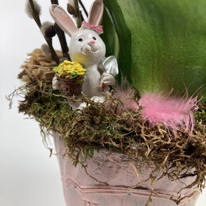 Pinka Tulipánka -  mohaágyon nyugvó, tartós virágdísz kerámia nyuszi figurával, fürjtojásokkal (S-09) - otthon & életmód - dekoráció - virágdísz és tartó - csokor & virágdísz - Meska.hu