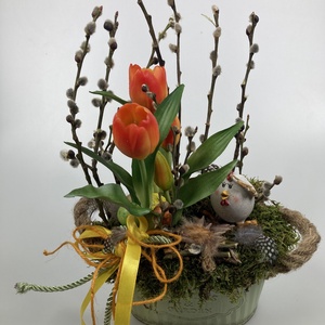 Tyúkanyó tulipános kertje -  mohaágyon nyugvó, tartós virágdísz fürjtojásokkal, gazdagon díszítve (S-12), Otthon & Életmód, Dekoráció, Virágdísz és tartó, Csokor & Virágdísz, Virágkötés, MESKA