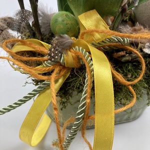 Tyúkanyó tulipános kertje -  mohaágyon nyugvó, tartós virágdísz fürjtojásokkal, gazdagon díszítve (S-12) - otthon & életmód - dekoráció - virágdísz és tartó - csokor & virágdísz - Meska.hu