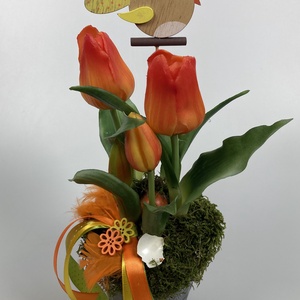 Tulipános jókedvben -  mohaágyon nyugvó, tartós dísz fürjtojásokkal, tulipános jókedvében trillázó madárkával (S-25), Otthon & Életmód, Dekoráció, Virágdísz és tartó, Csokor & Virágdísz, Virágkötés, MESKA