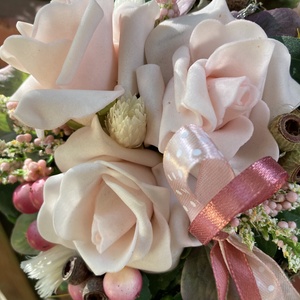 Három világosrózsaszín habrózsás, bogyós, szalmarózsás tartós virágdísz a Mini Csokor kollekcióból (MCs-7) - otthon & életmód - dekoráció - virágdísz és tartó - csokor & virágdísz - Meska.hu Három világosrózsaszín habrózsás, bogyós, szalmarózsás tartós virágdísz a Mini Csokor kollekcióból (MCs-7) - otthon & életmód - dekoráció - virágdísz és tartó - csokor & virágdísz - Meska.hu