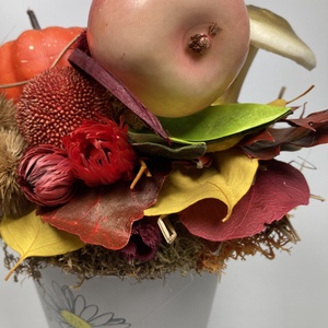 Almafácskás, tökös tartós dísz világosszürke margarétás fémkaspóban   - otthon & életmód - dekoráció - asztal és polc dekoráció - asztaldísz - Meska.hu