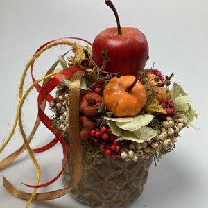 Almás-tökös őszi töltött kaspó pirosas szalaguszállyal ékítve  - tartós virágdísz  - Meska.hu