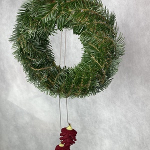 2 bordó flokkolt tobozos, Nordmann fenyős,  20 cm átmérőjű alapra készült, akár tovább is díszíthető koszorú (NK-2) - karácsony - karácsonyi kültéri dekoráció - Meska.hu