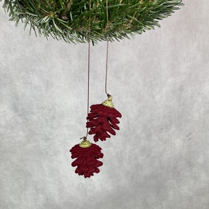 2 bordó flokkolt tobozos, Nordmann fenyős,  20 cm átmérőjű alapra készült, akár tovább is díszíthető koszorú (NK-2) - karácsony - karácsonyi kültéri dekoráció - Meska.hu