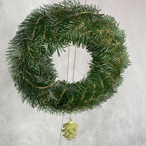 2 zöld flokkolt tobozos, Nordmann fenyős,  20 cm átmérőjű alapra készült, akár tovább is díszíthető koszorú (NK-4) - karácsony - karácsonyi kültéri dekoráció - Meska.hu