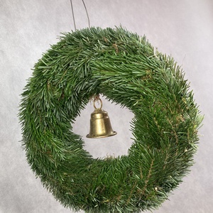 30 cm átmérőjű alapra készült,  fémharangos, Nordmann fenyős,   tovább is díszíthető koszorú (NK-9) - karácsony - karácsonyi kültéri dekoráció - Meska.hu