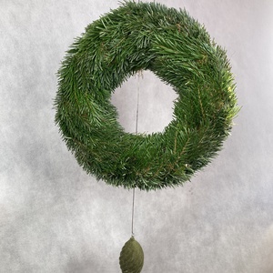 30 cm átmérőjű alapra készült,  flokkolt zöld makkos Nordmann fenyős, tovább is díszíthető koszorú (NK-10) - karácsony - karácsonyi kültéri dekoráció - Meska.hu