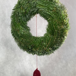 30 cm átmérőjű alapra készült,  flokkolt bordó makkos Nordmann fenyős, tovább is díszíthető koszorú (NK-11) - karácsony - karácsonyi kültéri dekoráció - Meska.hu