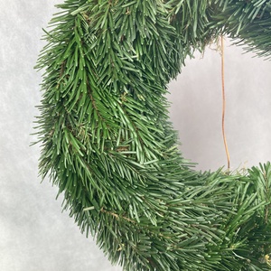 30 cm átmérőjű alapra készült,  flokkolt rozsdabarna makkos Nordmann fenyős, tovább is díszíthető koszorú (NK-12) - karácsony - karácsonyi kültéri dekoráció - Meska.hu