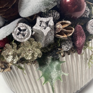 Elegáns, ezüst csíkos mázas kerámiatálas, ezüstgyertyás, adventi asztaldísz termésekkel gazdagon díszítve (AW1) - karácsony - adventi díszek - adventi asztaldísz - Meska.hu