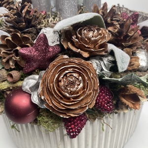 Elegáns, ezüst csíkos mázas kerámiatálas, ezüstgyertyás, adventi asztaldísz termésekkel gazdagon díszítve (AW1) - karácsony - adventi díszek - adventi asztaldísz - Meska.hu