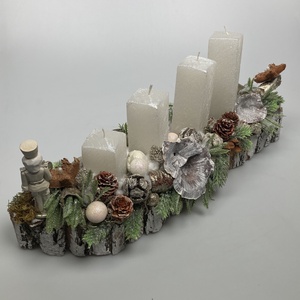 Diótörő figurával ékesített, selyemfényű, fehér, orgonasípszerűen csökkenő méretű gyertyás adventi asztaldísz (AW9) - karácsony - adventi díszek - adventi asztaldísz - Meska.hu