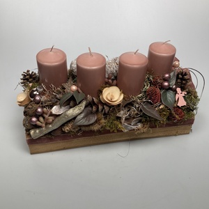 Fahéj - fahéjszínű tuskógyertyás adventi asztaldísz dobozban, termésekkel és kellékekkel gazdagon díszítve - karácsony - adventi díszek - adventi asztaldísz - Meska.hu