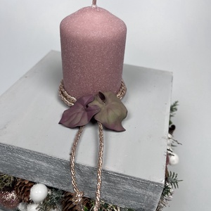 Varázslatos adventi bőségdoboz - karácsonyi asztaldísz bársonyglitter hengergyertyával, rosegold díszzsinórral - karácsony - adventi díszek - adventi asztaldísz - Meska.hu