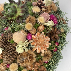 Különleges szeretteinknek kövirózsákkal, termésekkel, változatos növényi anyaggal díszített kegyeleti virágdísz  - otthon & életmód - vallás - temetkezési tárgy - sírdísz, kegyeleti dísz - Meska.hu