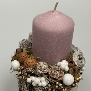 Faág szeletre épült, rózsaszín bársony-glitteres gyertyával ékített ünnepi asztaldísz (XF29) - karácsony - adventi díszek - adventi asztaldísz - Meska.hu