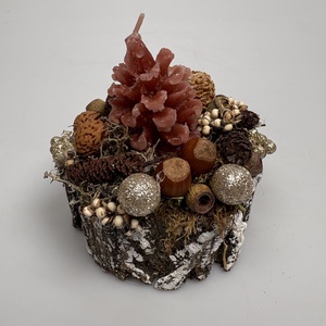 Pezsgő színű csillogással felszerelt, toboz formájú gyertyával ékesített, fakorongra épült adventi minidísz (XF41) - Meska.hu