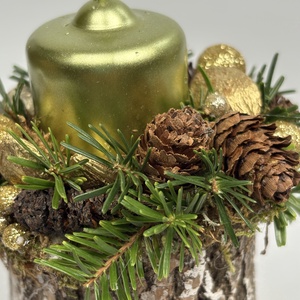 Fatuskóra épült, metálzöld gyertyával ékesített, csillogást sem nélkülőző aranyos adventi asztaldísz (XF-51) - karácsony - adventi díszek - adventi asztaldísz - Meska.hu