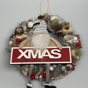 Csíkos sapkás manó gazdagon díszített karácsonyi terméskopogtatója (XW-02) - karácsony - adventi díszek - adventi ajtódísz - Meska.hu