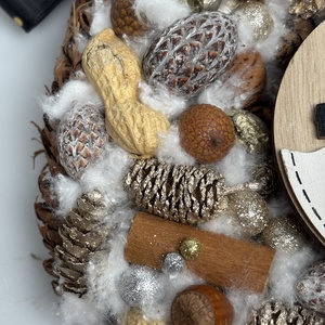 Tompa ragyogás - szolidan csillogós termésekkel gazdagon díszített karácsonyi terméskopogtató (XW-07) - karácsony - adventi díszek - adventi ajtódísz - Meska.hu