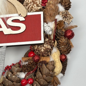 Manóapó karácsonya - gazdagon díszített karácsonyi terméskopogtató (XW-09) - karácsony - adventi díszek - adventi ajtódísz - Meska.hu