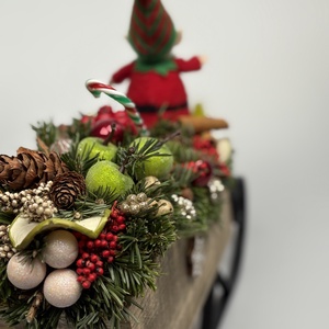 Manós fogat -  fémtalpas faszán ünnepi asztaldísz termésekkel és kellékekkel gazdagon díszítve - karácsony - adventi díszek - adventi asztaldísz - Meska.hu