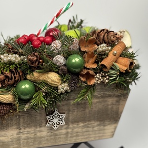 Manós fogat -  fémtalpas faszán ünnepi asztaldísz termésekkel és kellékekkel gazdagon díszítve - karácsony - adventi díszek - adventi asztaldísz - Meska.hu