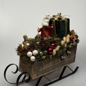 Ajándék fogat -  fémtalpas faszán ünnepi asztaldísz termésekkel és kellékekkel gazdagon díszítve - Meska.hu