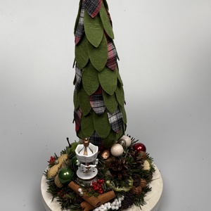 Textilfenyős, körhintás ünnepli asztaldísz fatálon, termésekkel és kellékekkel gazdagon díszítve , Karácsony, Adventi díszek, Adventi asztaldísz, Virágkötés, MESKA