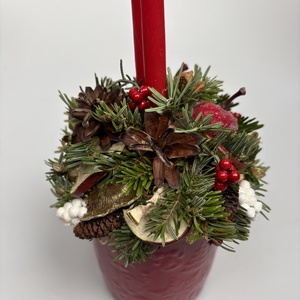 Piros karácsonyi bögrére épült, 2 piros ceruzagyertyával díszített adventi asztaldísz (XM-64) - karácsony - adventi díszek - adventi asztaldísz - Meska.hu