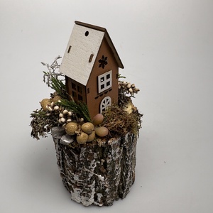 Barna házikó a hegytetőn - szombolikus virágdísz, ha magányra, pihenésre vagy elvonulásra vágysz, Otthon & Életmód, Dekoráció, Virágdísz és tartó, Csokor & Virágdísz, Virágkötés, MESKA