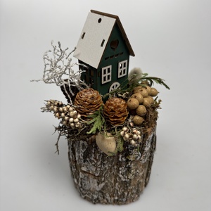 Zöld házikó a hegytetőn - szombolikus virágdísz, ha magányra, pihenésre vagy elvonulásra vágysz - otthon & életmód - dekoráció - virágdísz és tartó - csokor & virágdísz - Meska.hu