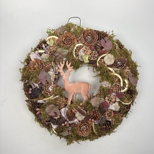 Szarvas a hegyormon- természközeli hangulatú, többévszakos, szalmaalapos tartós kopogtató, Otthon & Életmód, Dekoráció, Ajtó- és ablak dekoráció, Ajtódísz & Kopogtató, Virágkötés, MESKA