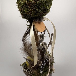 Tavaszváró, két sárga fürjtojásos, gömbfácskás asztaldísz szürke-mézbarna kaspóban, növényi részekkel (TS-04)  - ünnepi díszek, dekorációk - húsvéti díszek és dekorációk - húsvéti asztaldíszek - Meska.hu